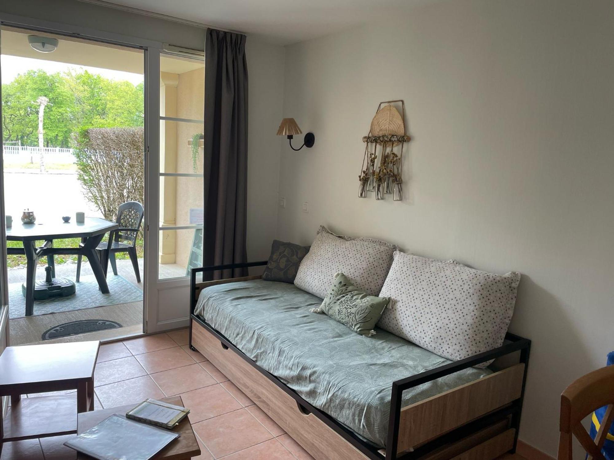 Charmant T2 / 5 pers.dans résidence avec PISCINE CHAUFFEE Monflanquin Extérieur photo